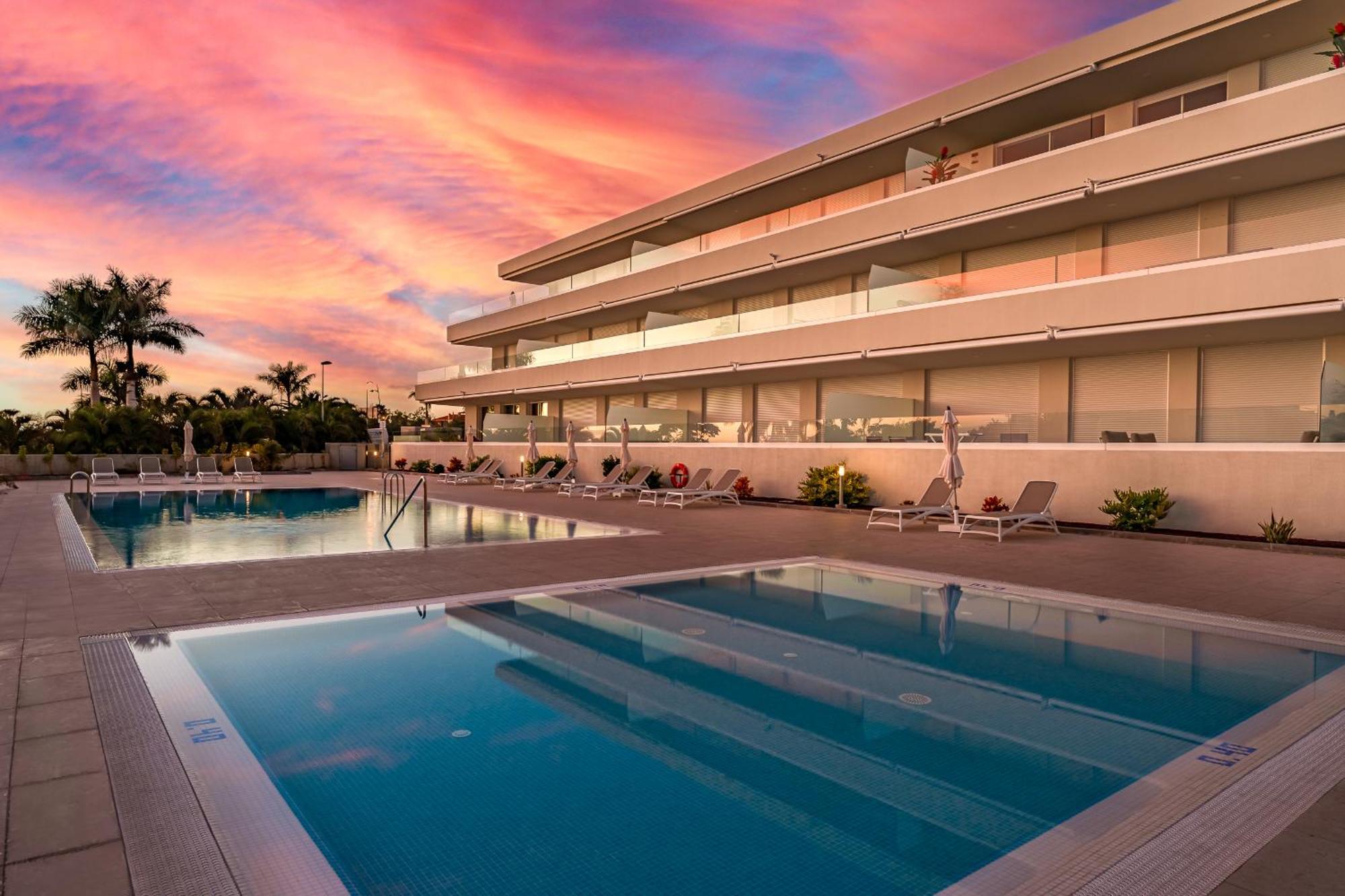 Modern New Apartment Las Terrazas De Costa Adeje. Heated Pool, Big Terrace And Private Parking Екстериор снимка