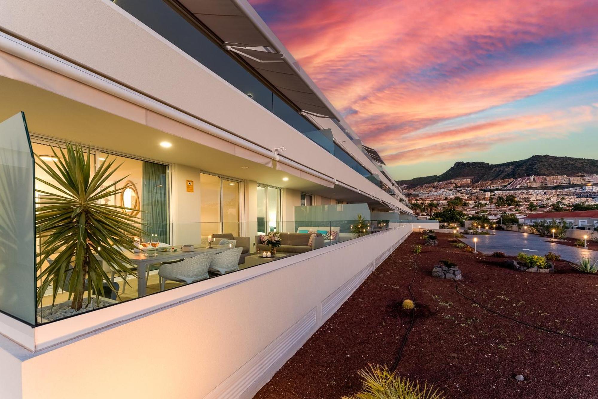 Modern New Apartment Las Terrazas De Costa Adeje. Heated Pool, Big Terrace And Private Parking Екстериор снимка