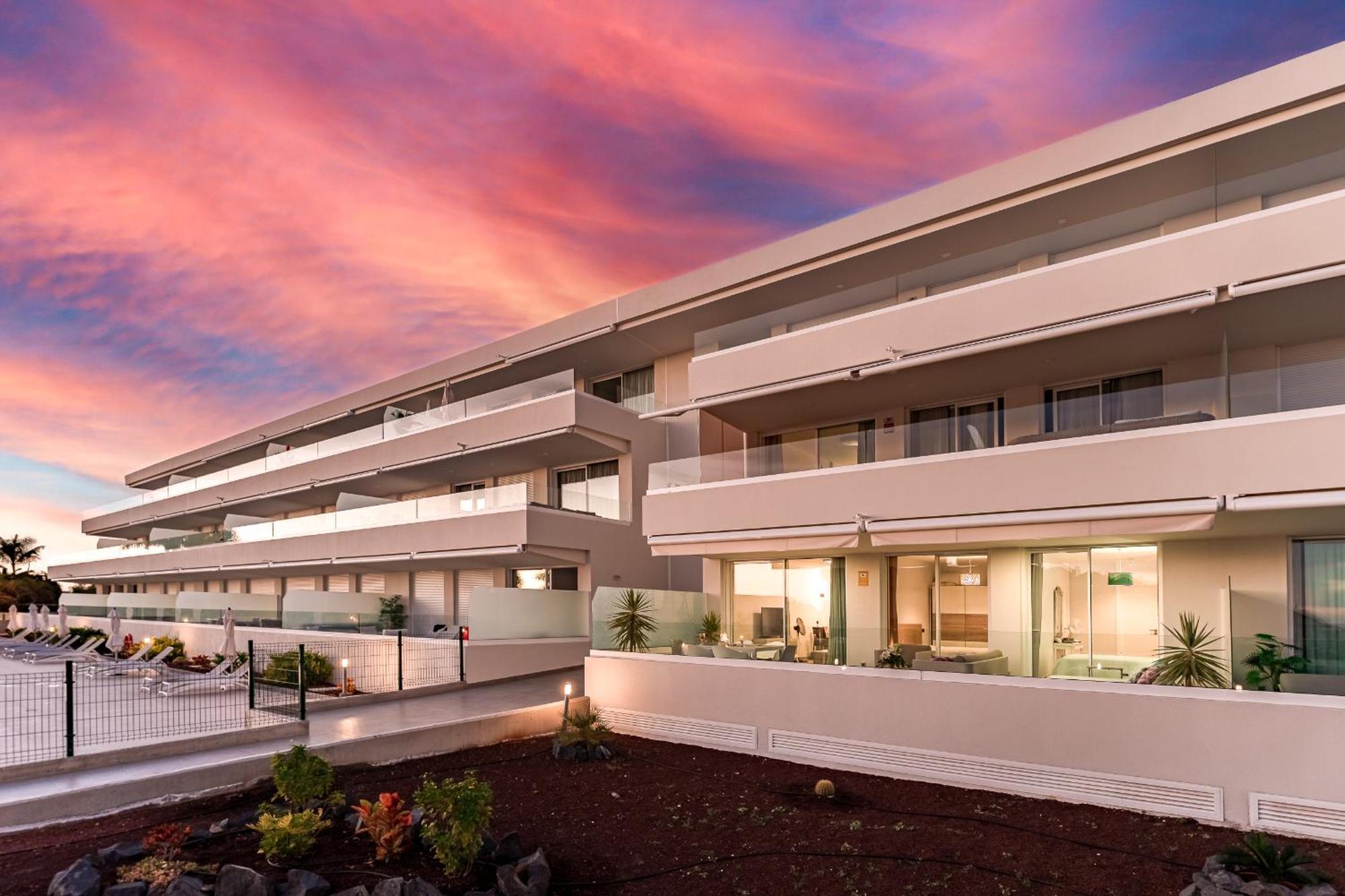 Modern New Apartment Las Terrazas De Costa Adeje. Heated Pool, Big Terrace And Private Parking Екстериор снимка